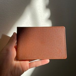 Louis Vuitton Taiga Leather Card holder Bifold